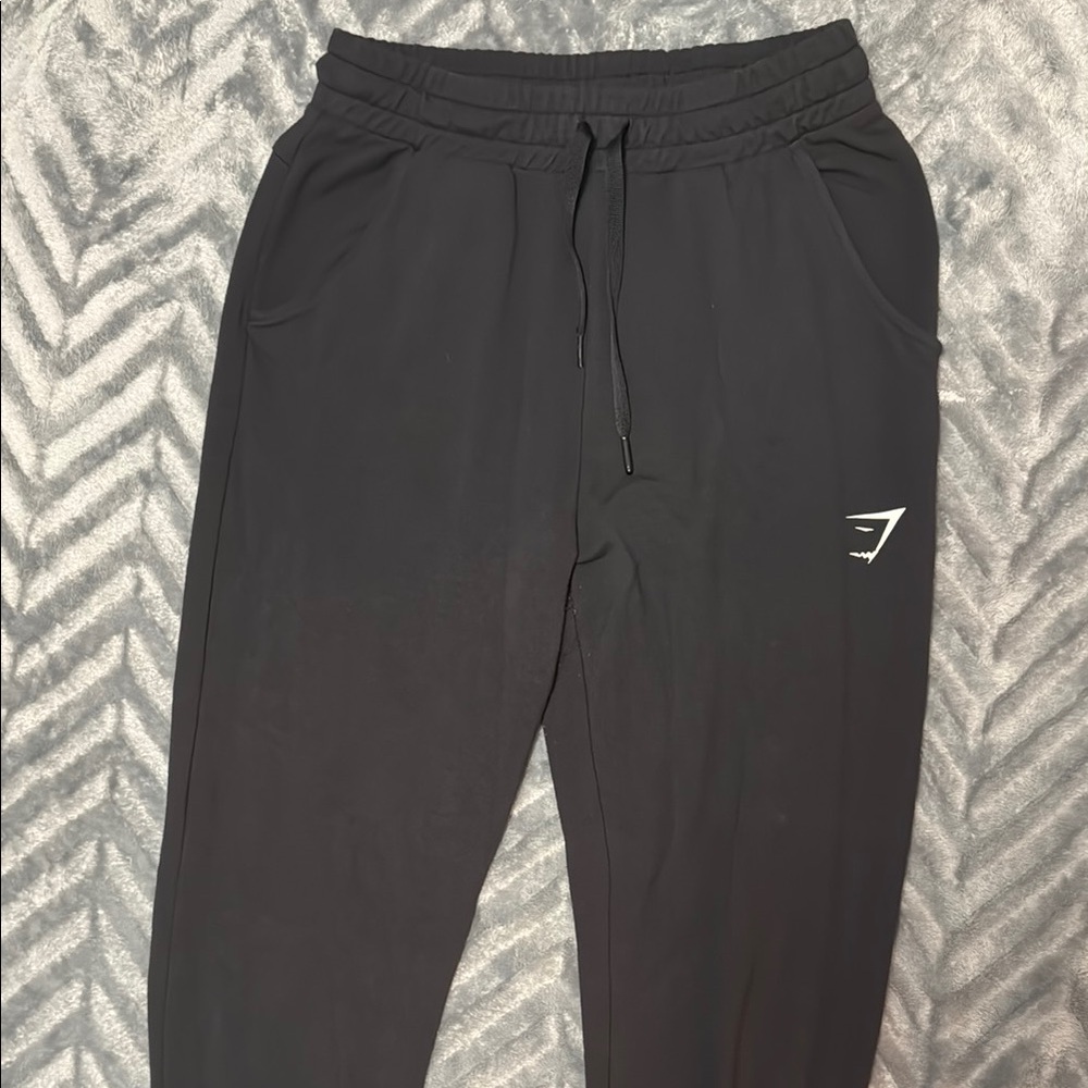 Gymshark Black Sweatpants with Elastic Waistband and Tapered Fit